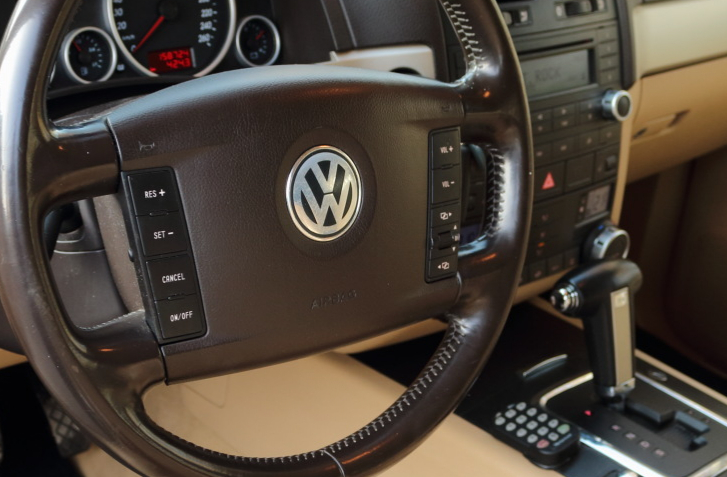TopSpeed.sk test jazdenky Volkswagen Touareg 1.generácie