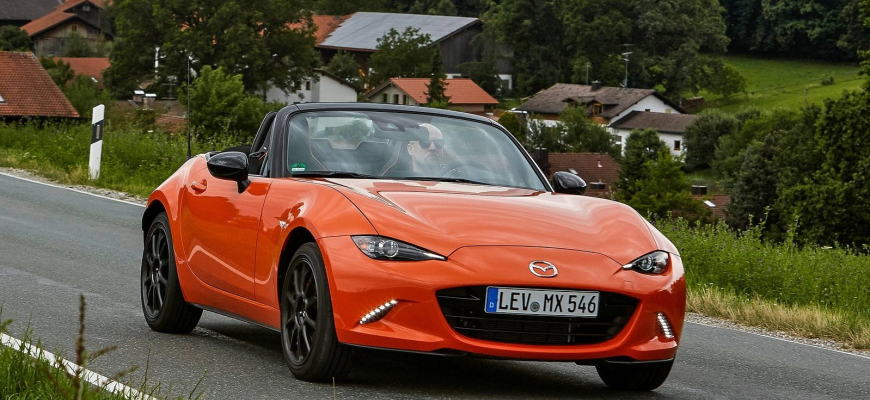 Mazda zvažuje elektrifikáciu roadstera MX-5