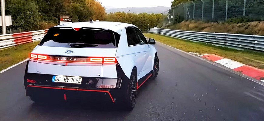 Hyundai Ioniq 5 N na Nürburgringu? Ukázalo sa, že je rýchly takmer ako BMW M2 CS