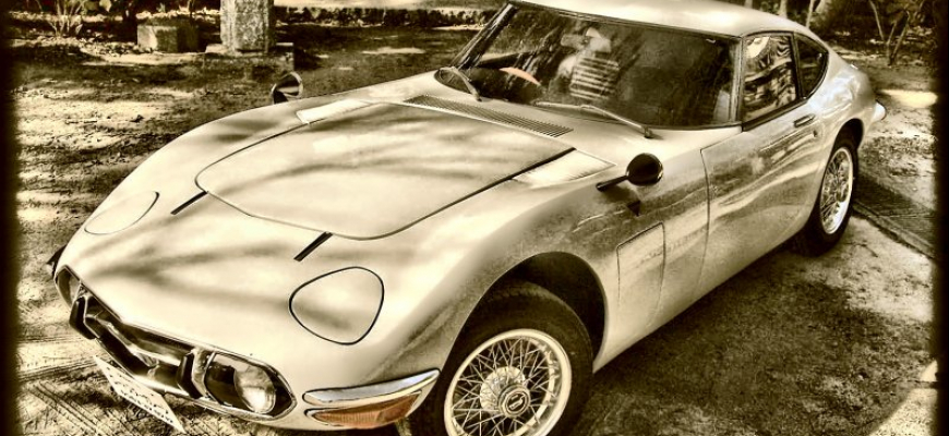 Toyota 2000GT by Road Star Garage