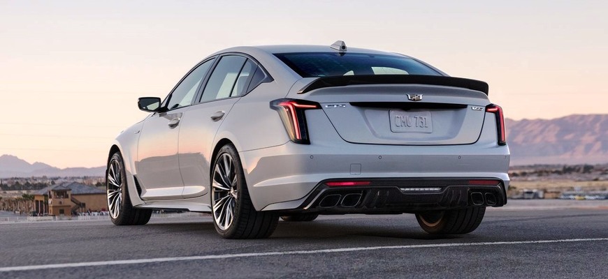 Tento Cadillac rozplakal fanúšikov BMW. Jeho CT5-V Blackwing je silnejší než BMW M5 CS