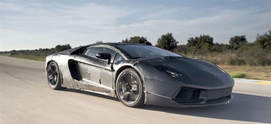 Video: Lamborghini Aventador LP700-4