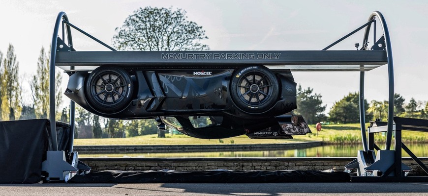Auto jazdiace hore nohami mieri do malosériovej výroby!