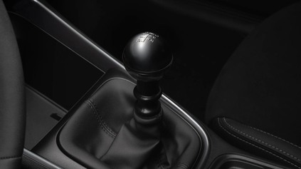 NOVÝ MOTOR S MANUÁLOM POD KAPOTOU CROSSOVERU FIAT 600 BENZÍN. VĎAKA NEMU JE LACNEJŠÍ!