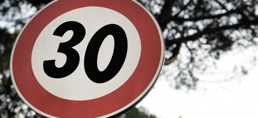 V obci maximálka 30 km/h! Slovákom chcú obmedziť rýchlosť vo veľkom meste