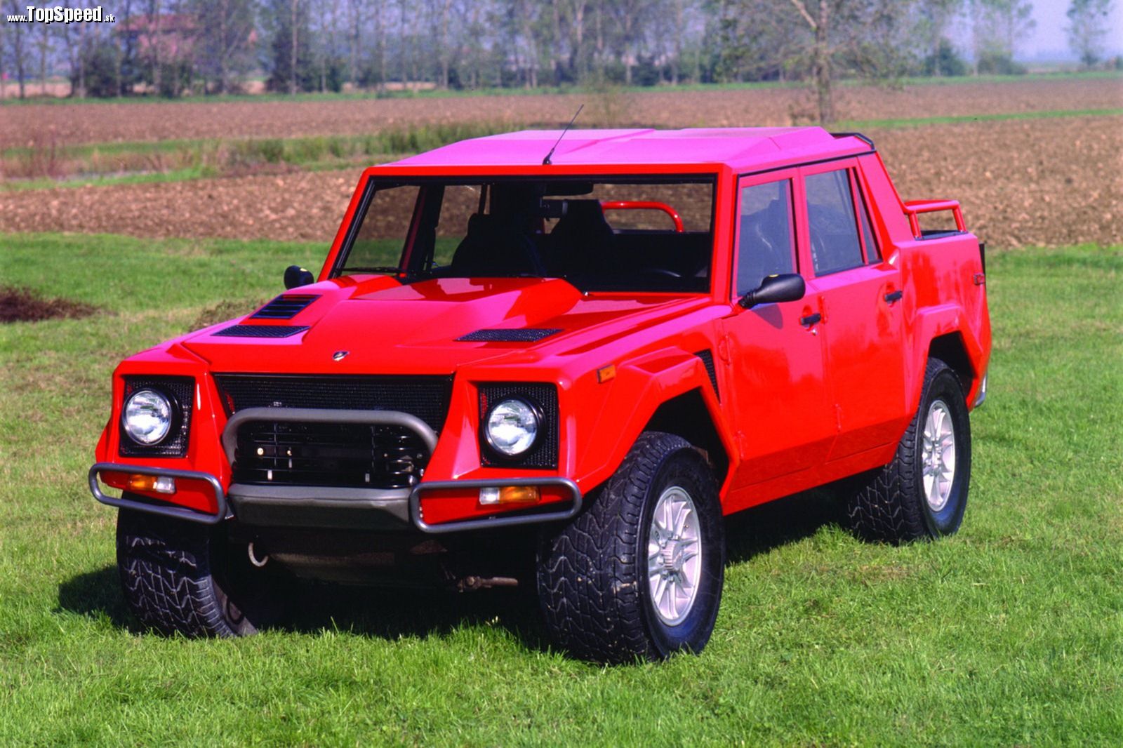 Prvé luxusné SUV Lamborghini LM002