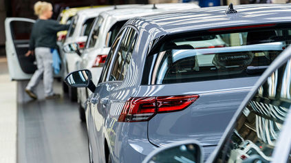 Kritika odborov VW, problémy Golfu VIII ohrozujú zamestnanosť