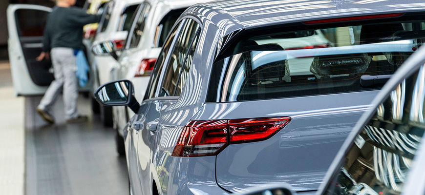 Kritika odborov VW, problémy Golfu VIII ohrozujú zamestnanosť