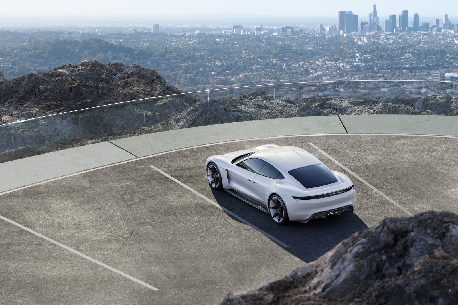 Porsche Mission E sa nebude prehrievať