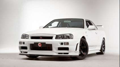 NISSAN SKYLINE R34 GT-R V-SPEC II NÜR R-TUNE JAPONSKÁ ŠPECIALITA