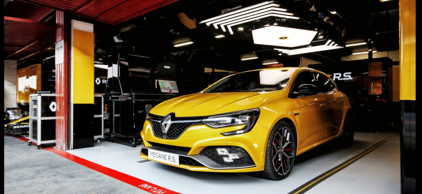 Renault Megane RS Trophy je pripravený bojovať s Civic Type R