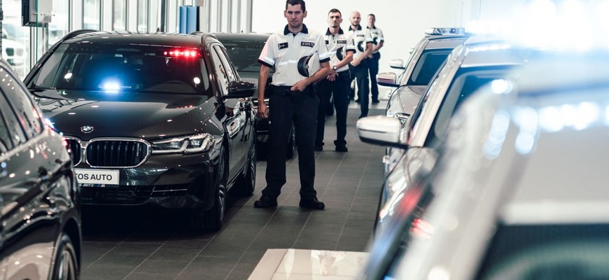 Jazdíte do ČR? Pozor na flotilu nových policajných BMW 540i, časť z nich svoj účel maskuje