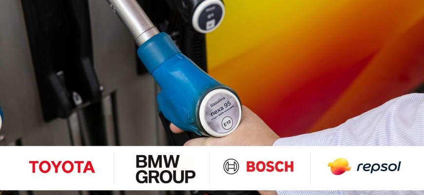 Toyota a BMW testujú benzín z odpadu. Proti zákazu spaľovacích motorov pošlú dáta!