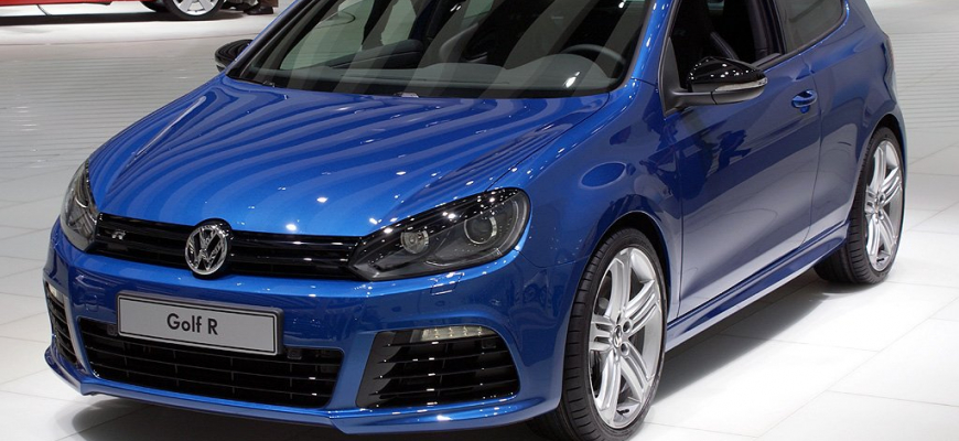 Volkswagen Golf R (Frankfurt 2009)