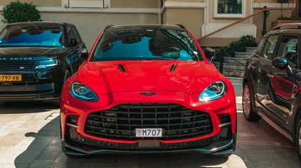 ASTON MARTIN DBX SA NEPREDÁVA PODĽA PREDSTÁV. POTOPÍ ZNAČKU?