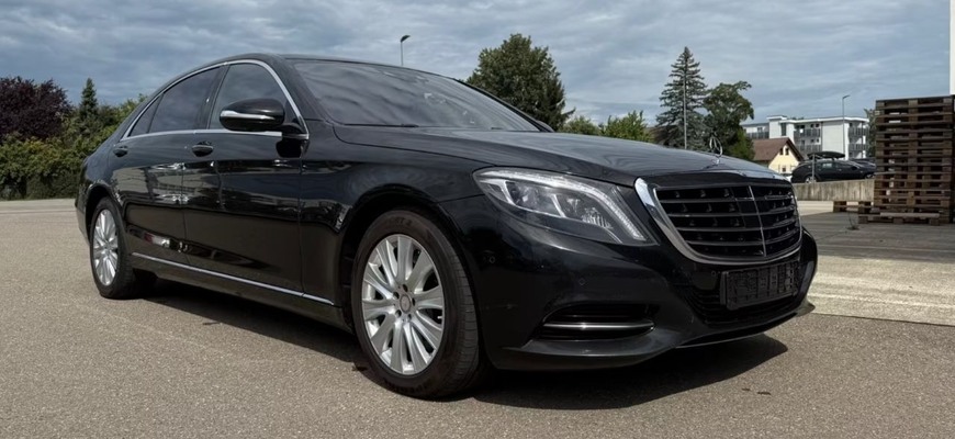 Tento Mercedes-Benz S 500 má úctyhodný nájazd a pretankovaných takmer 100 tisíc eur