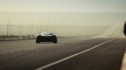 Titul najrýchlejšie auto na svete má nového držiteľa. Bugatti naložil 100 kmh