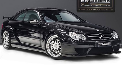 MERCEDES-BENZ CLK DTM AMG MAJSTRA SVETA F1 IDE DO AUKCIE. MÁ 582 KONÍ A VZNIKLO IBA 100 KUSOV
