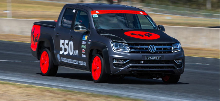 Volkswagen Amarok sa postavil hore Mount Panorama