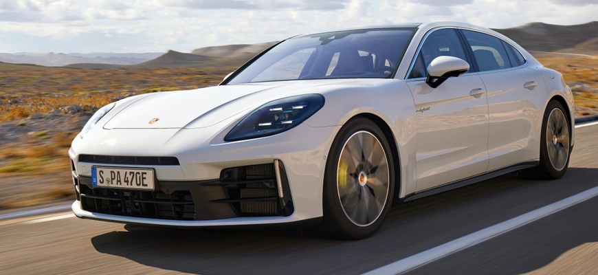 Nové Porsche Panamera rozširuje ponuku benzín-elektrických pohonov o dva E-Hybridy