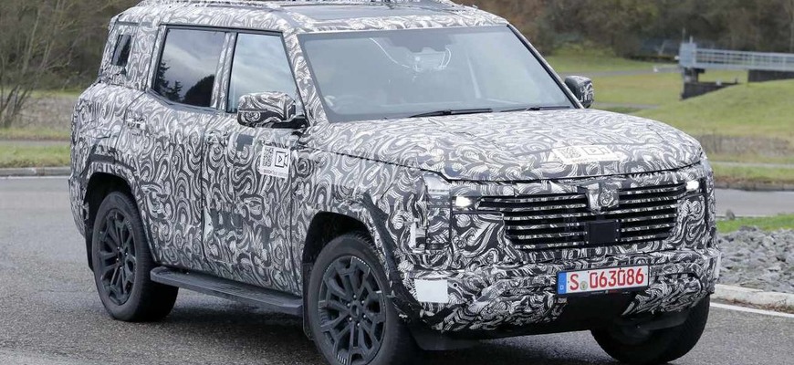 Mitsubishi Pajero sa vracia? Máme aj obrázky bez maskovania!