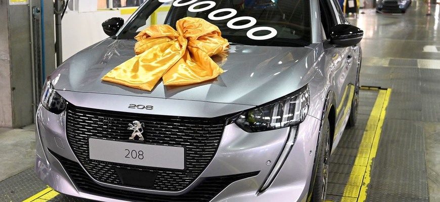 V Trnavskej automobilke vyrobili už pol milióna modelov Peugeot 208