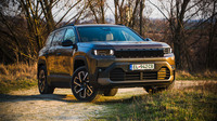 TEST JEEP COMPASS ELECTRIC: AKO ZVLÁDA MESTO, DIAĽNICU ČI TERÉN ...
