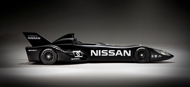 Pozrite si Nissan DeltaWing alias Batmobil v akcií