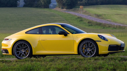 Hybridné Porsche 911 je stále príliš ťažké. Do výroby zatiaľ nepôjde