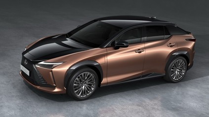 LEXUS RZ 450E MÁ ZA SEBOU SVETOVÚ PREMIÉRU. LUXUSNEJŠIA TOYOTA BZ4X DOSTALA 313 KONÍ