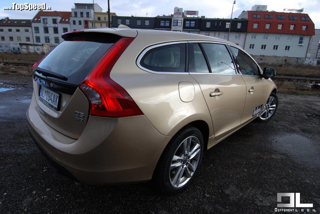 Zadná časť akú má Volvo V60 je skutočne sexi