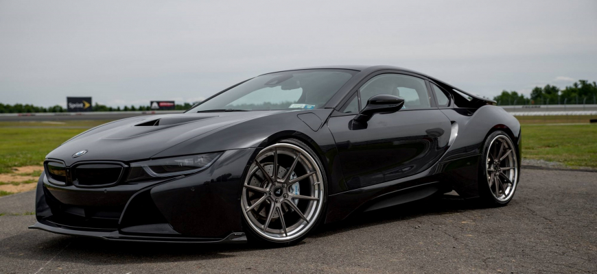 Vorsteiner pripravil bodykit pre BMW i8