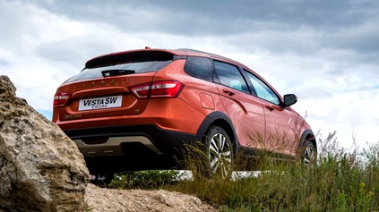 LADA CHCE ROZŠÍRIŤ VÝROBNÝ PROGRAM A VYVÍJA NOVÝ CROSSOVER. POUŽIJE TECHNIKU MODELU VESTA