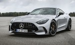 Osemvalcový Mercedes stále žije. Nové AMG GT Coupé je dôkazom, bez 4x4 to ale už nejde