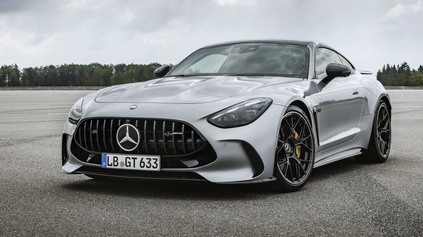 Osemvalcový Mercedes stále žije. Nové AMG GT Coupé je dôkazom, bez 4x4 to ale už nejde