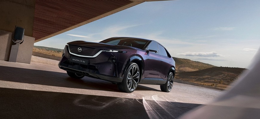 Mazda CX-6e prináša zmenu! Ukazuje novú tvár značky