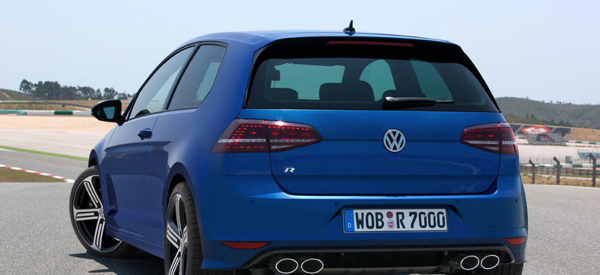 VW Golf R odhalený! Je rýchlejší ako Audi S3!