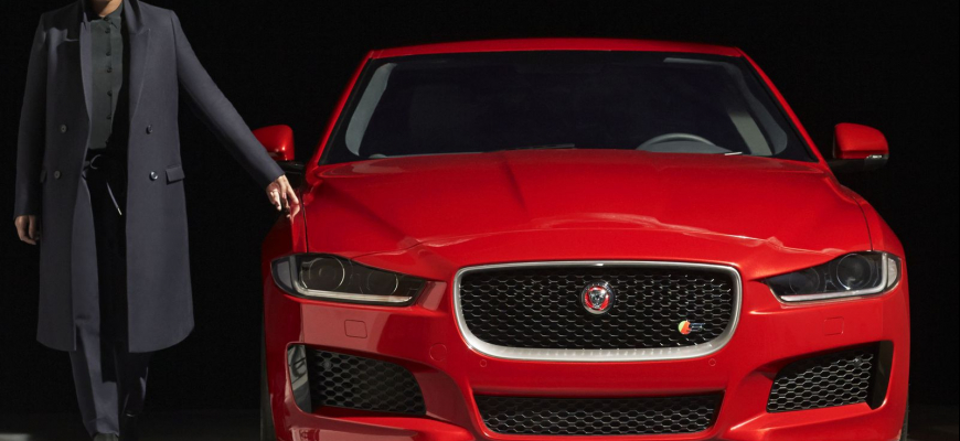 Jaguar XE naštartujete aj cez smartfón