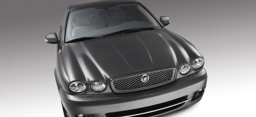 Šéf dizajnu Jaguaru priznáva, že X-type bol omyl. Súhlasím len čiastočne