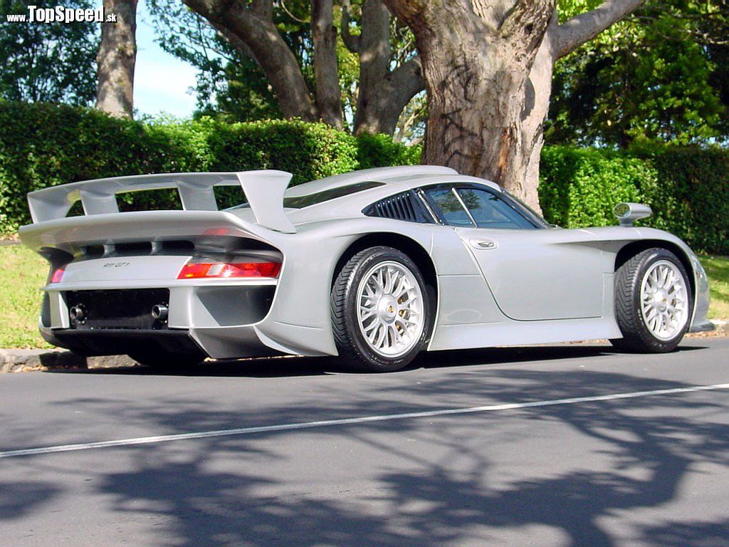 Porsche 911 996 GT1 alias 911 GT1 Straßenversion