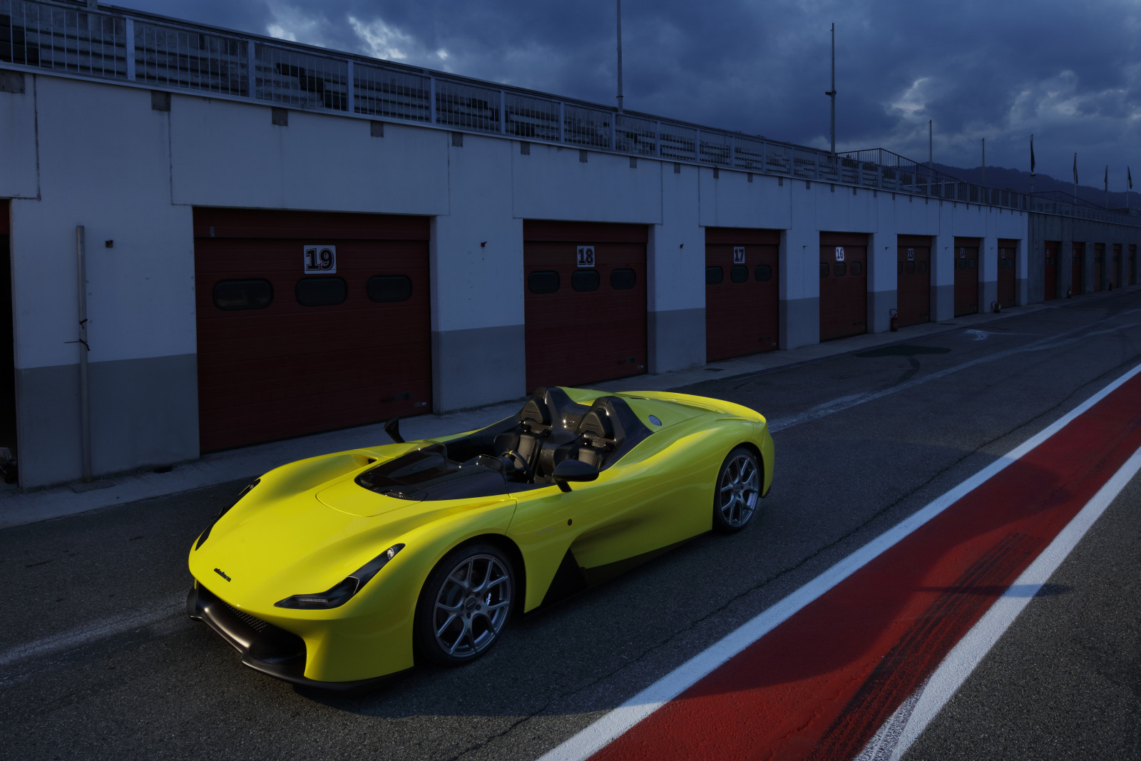 Dallara Stradale je ultraľahká motokára na cesty