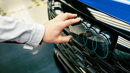 AUDI REAGUJE NA POKLES ZÁUJMU O ELEKTROMOBILY. SPOMALÍ PREMIÉRY BATÉRIOVÝCH ÁUT