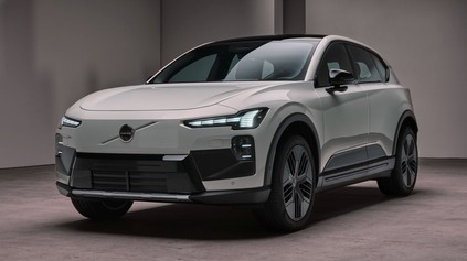 NOVÉ VOLVO EX60 OFICIÁLNE. ŠVÉDSKA ZNAČKA SĽUBUJE LEPŠÍ DOJAZD AKO BMW IX3!