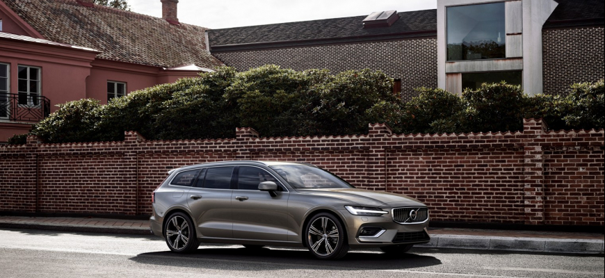 Nové Volvo V60 príde s 2 hybridnými verziami