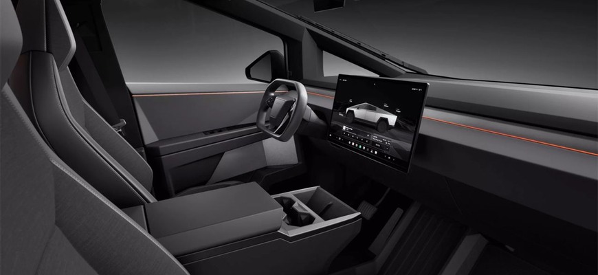 Prepadák Tesly sa pokúša napraviť reputáciu novou najlacnejšou verziou. Je to výsmech zákazníkom