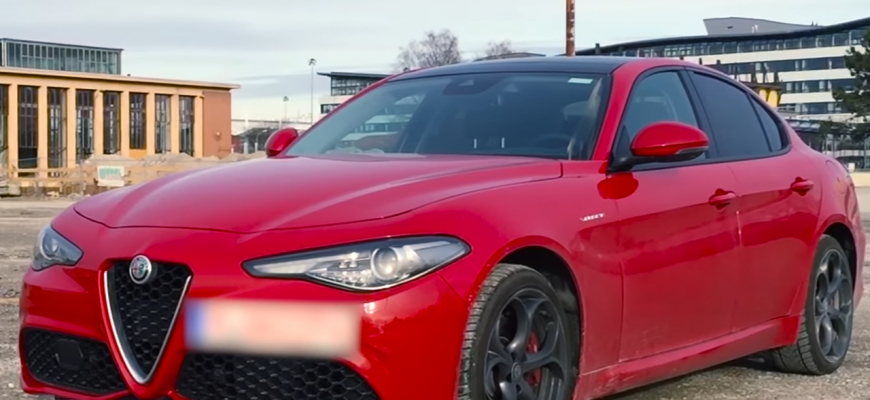 Alfa Romeo Giulia Veloce Q4 šprintuje na 240 km/h...