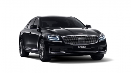 Kia K900 ukázala exteriér aj povedomý interiér