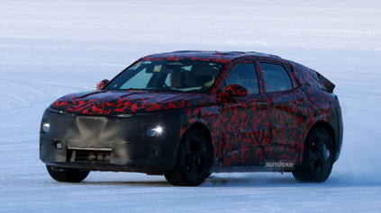 Nová Alfa Romeo Stelvio na prvých fotkách! Dostane Quadrifoglio šesťvalec alebo elektromotory?