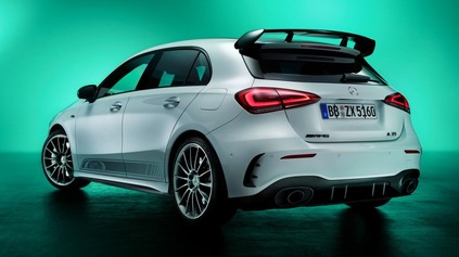 MERCEDES-AMG A 35 A CLA 35: VONKU SÚ ĎALŠIE MODELY OSLAVUJÚCE VIAC AKO POLSTOROČIE AMG