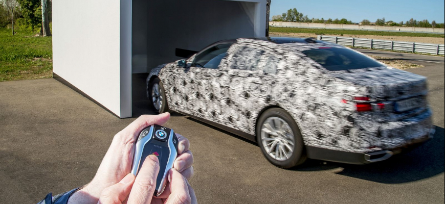 BMW radu 7 bude rozumieť vašim gestám a zaparkuje aj keď v ňom nebudete